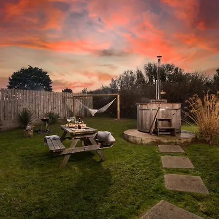 Wheal Rose -Beautifully Fitted Lodge Helston Cornwall Экстерьер фото